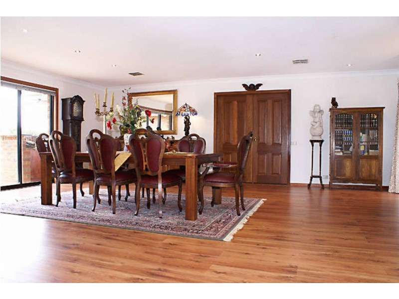 14 Croxton Drive, Kurunjang VIC 3337