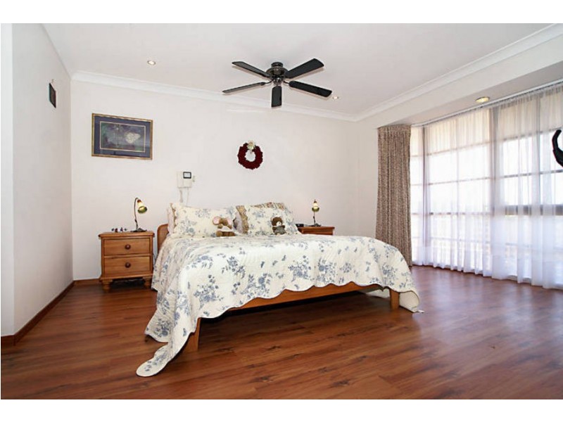 14 Croxton Drive, Kurunjang VIC 3337