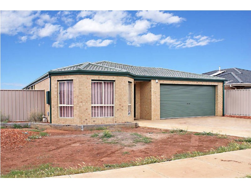 32 Statesman Drive, Kurunjang VIC 3337