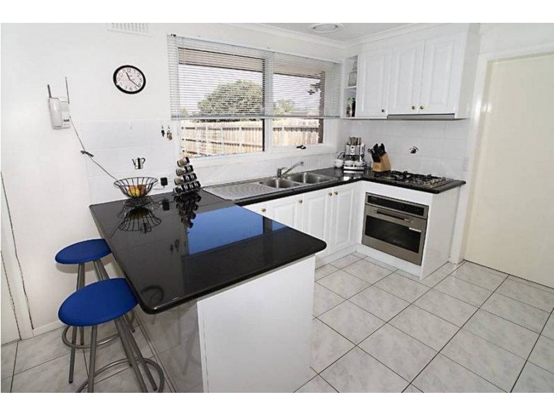 29 Bernard Drive, Melton South VIC 3338