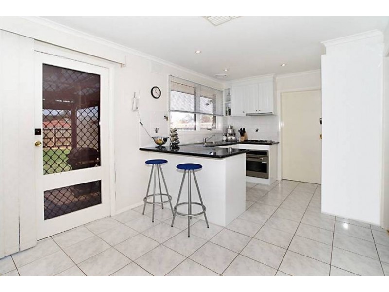 29 Bernard Drive, Melton South VIC 3338