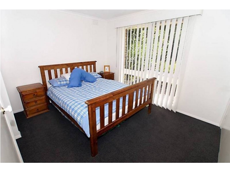 29 Bernard Drive, Melton South VIC 3338