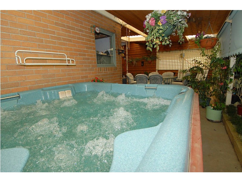 10 Kororoit Court, Melton VIC 3337