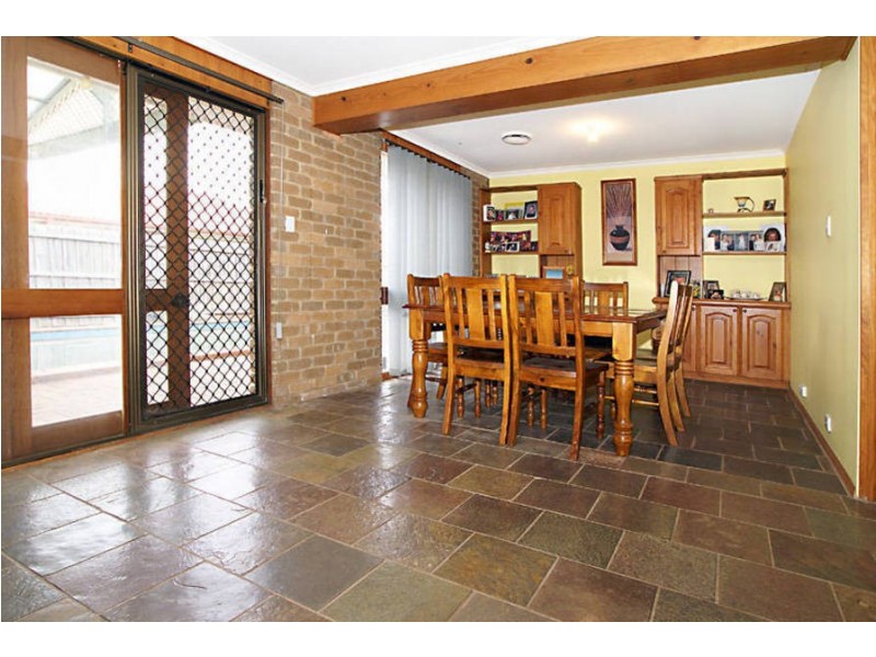 14 Grenville Place, Melton West VIC 3337