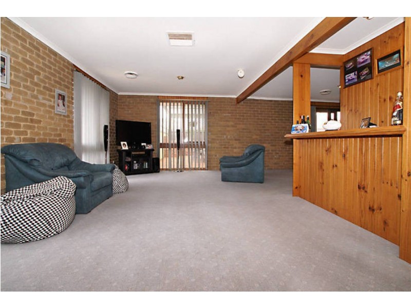 14 Grenville Place, Melton West VIC 3337