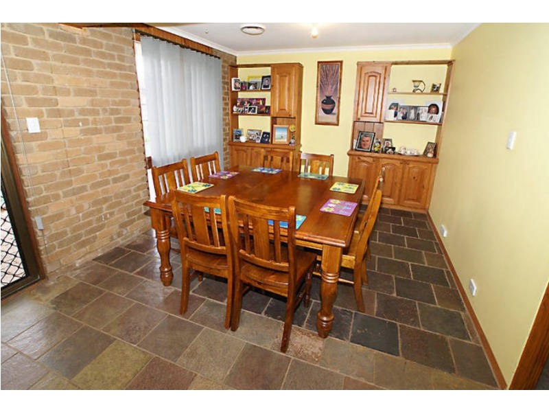 14 Grenville Place, Melton West VIC 3337