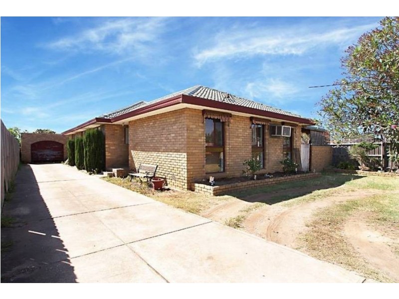48 Coburns Road, Melton South VIC 3338