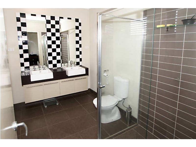 26 Thornhill Street, Melton West VIC 3337