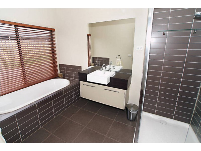 26 Thornhill Street, Melton West VIC 3337