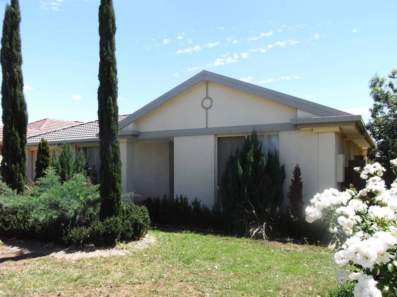 11 Glenbrook Gardens, Brookfield VIC 3338