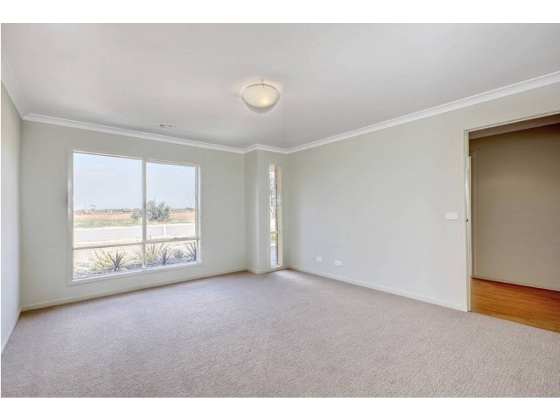 204 Clarkes Road, Brookfield VIC 3338
