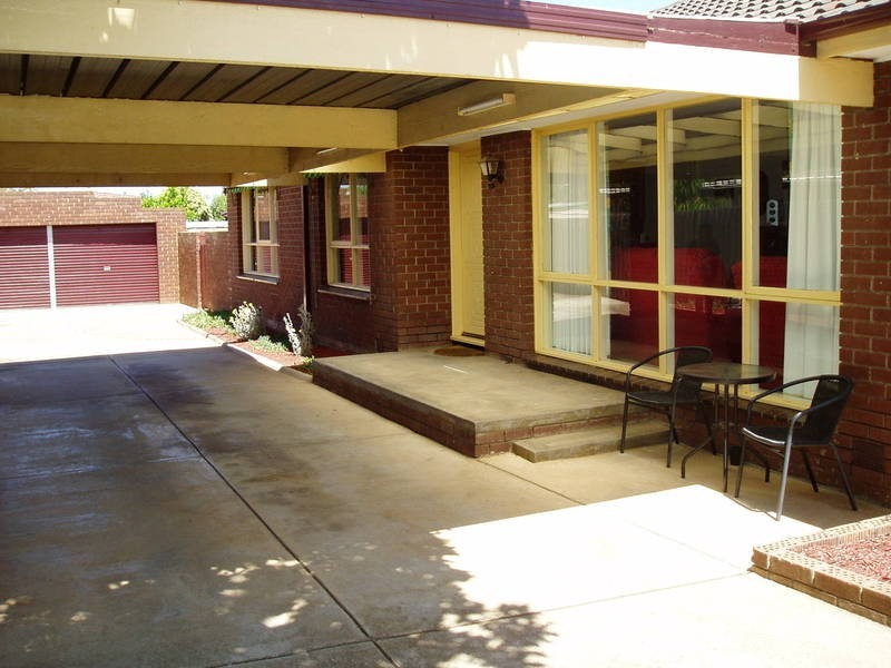 3 Brand Court, Melton South VIC 3338