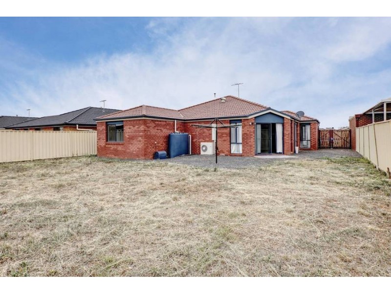 18 Tawriffic Street, Kurunjang VIC 3337