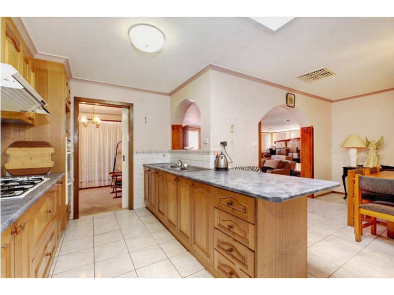 21 Childs Street, Melton South VIC 3338