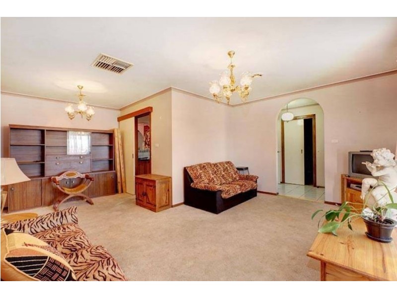 21 Childs Street, Melton South VIC 3338