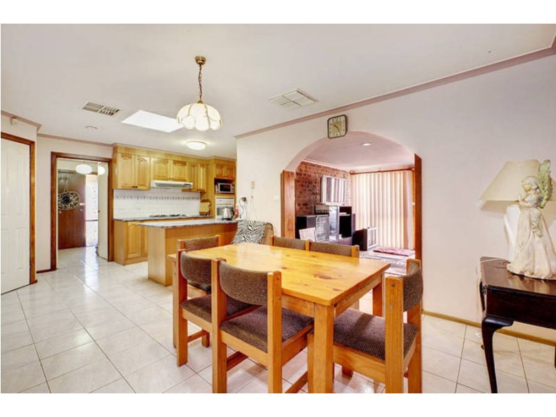 21 Childs Street, Melton South VIC 3338