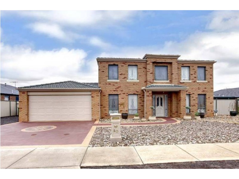 40 Lagarna Drive, Kurunjang VIC 3337