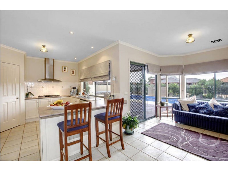 40 Lagarna Drive, Kurunjang VIC 3337