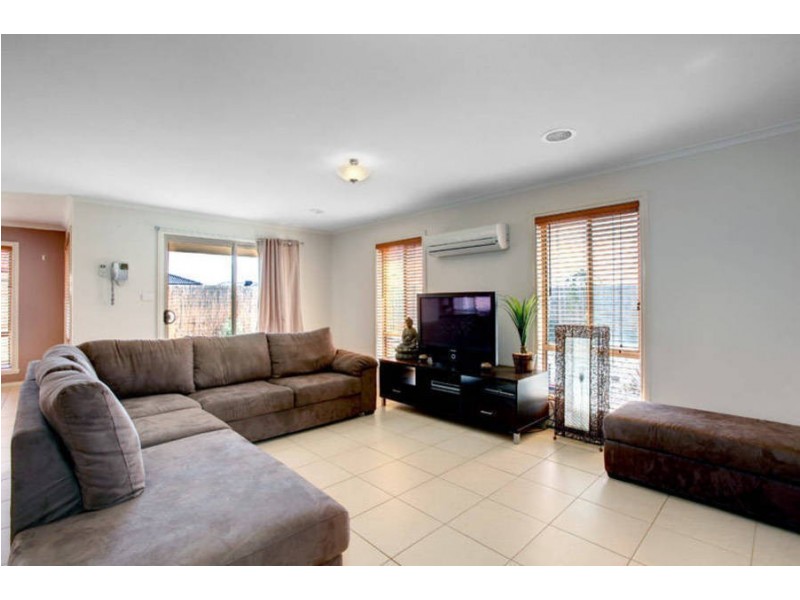 10 Kingston Rule Street, Kurunjang VIC 3337