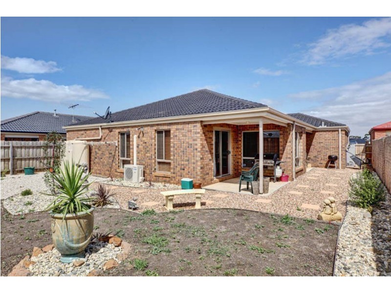 10 Kingston Rule Street, Kurunjang VIC 3337