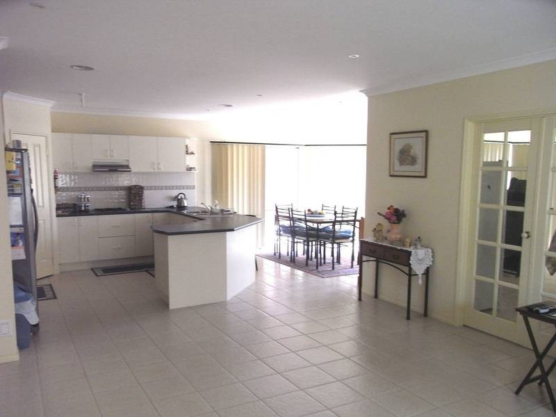 16 Prahn Court, Brookfield VIC 3338