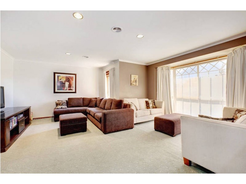 4 Gunnawarra Road, Kurunjang VIC 3337