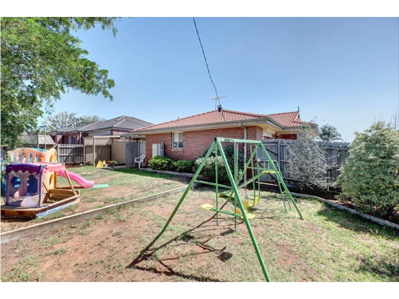 4 Gunnawarra Road, Kurunjang VIC 3337