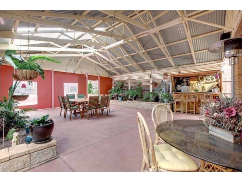 22 Valley View Grove, Melton West VIC 3337