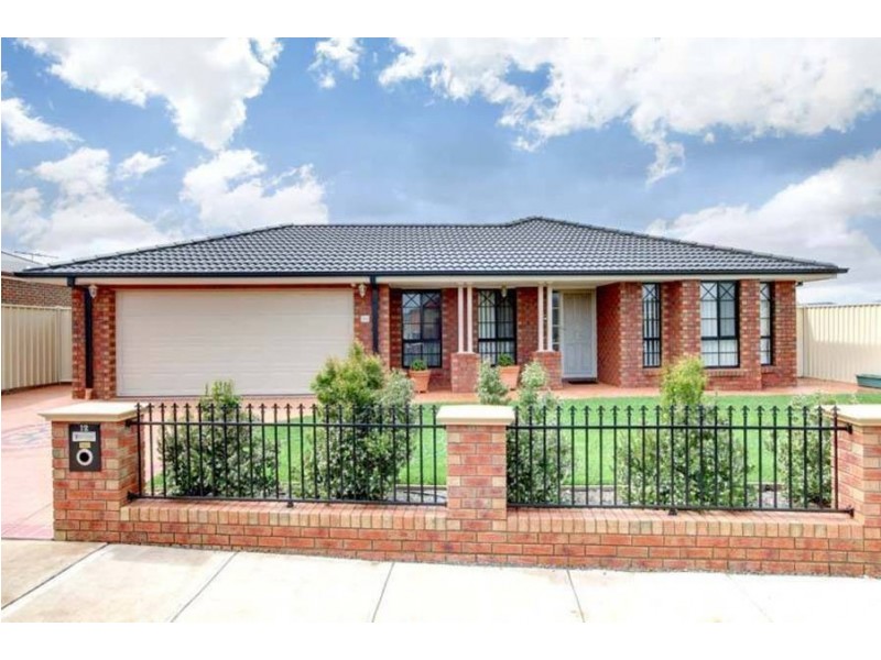 12 Nodosa Grove, Melton West VIC 3337