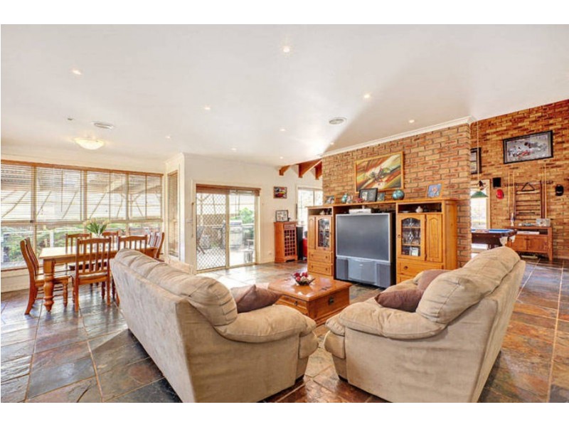 7 Bree Court, Kurunjang VIC 3337