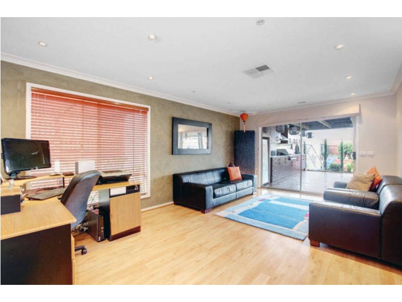 104 Westlake Drive, Melton VIC 3337