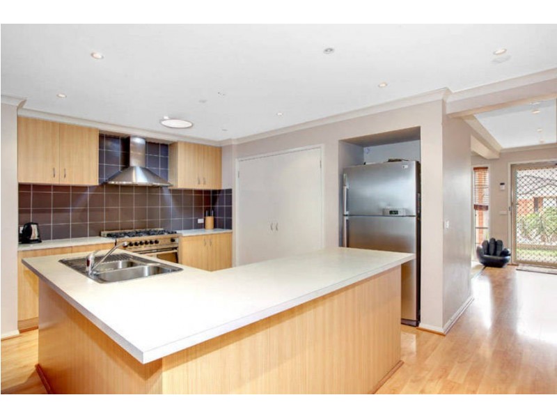 104 Westlake Drive, Melton VIC 3337