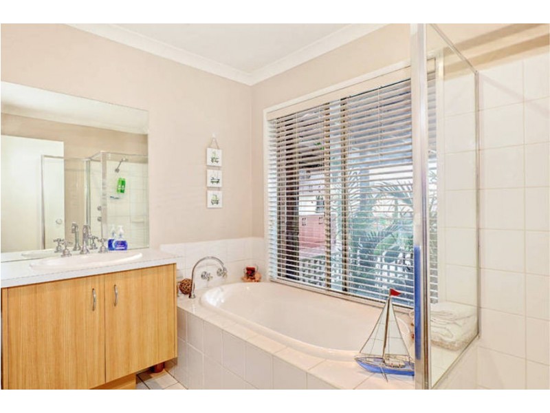 104 Westlake Drive, Melton VIC 3337