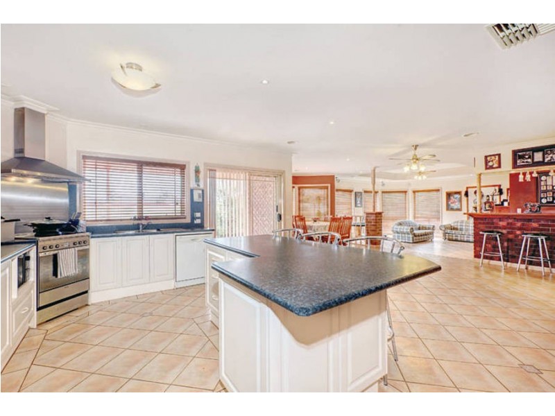 24 Gleneagles Drive, Melton West VIC 3337