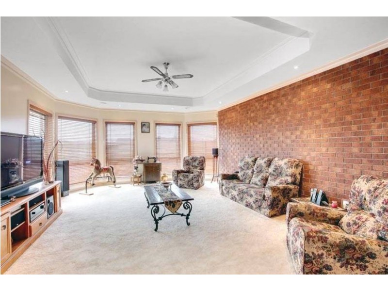 24 Gleneagles Drive, Melton West VIC 3337