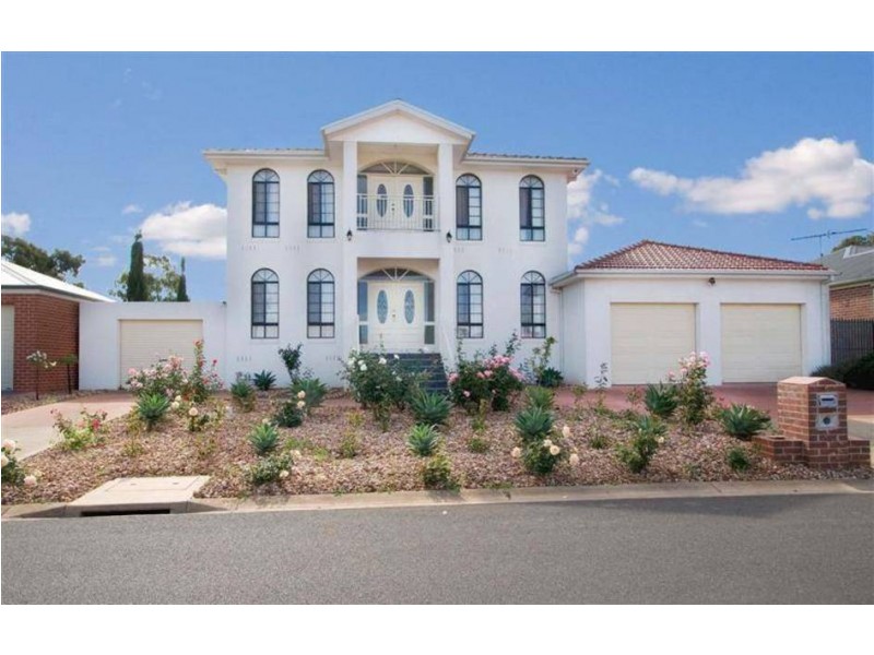 6 Renton Court, Sunbury VIC 3429