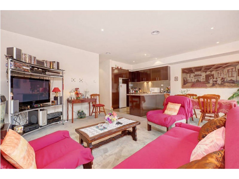 21/62 Andrew Street, Melton South VIC 3338