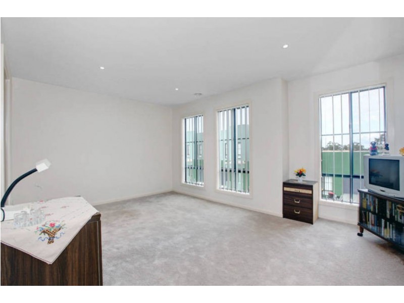 21/62 Andrew Street, Melton South VIC 3338