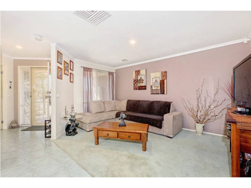 29 Ridgeway, Melton West VIC 3337