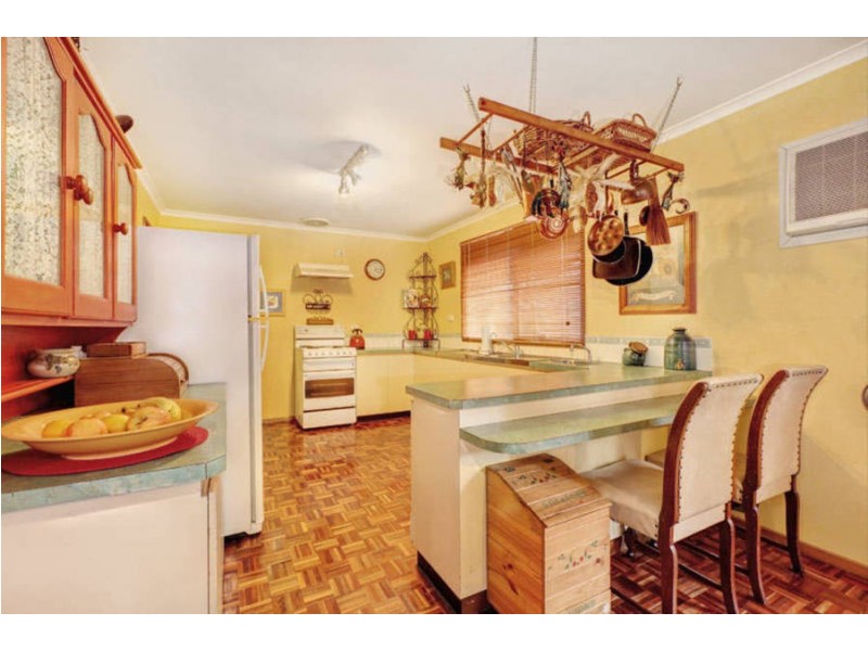 52 Childs Street, Melton South VIC 3338