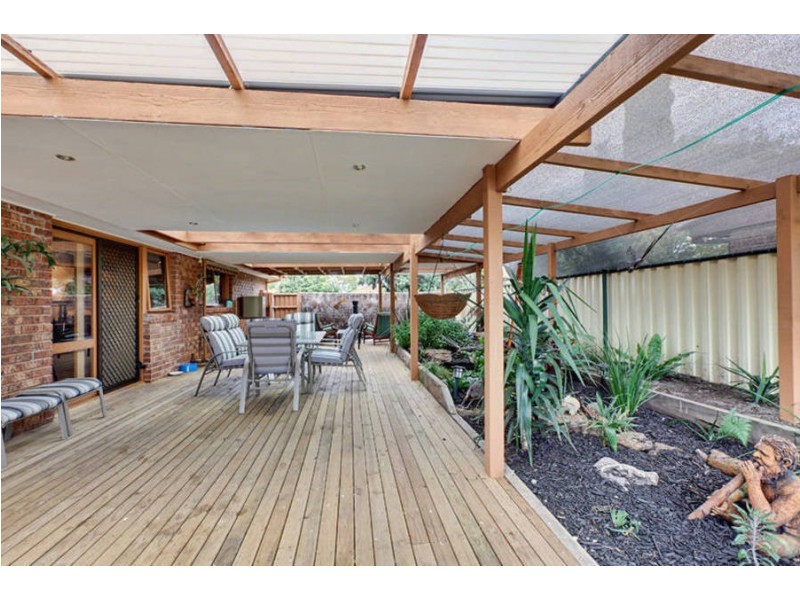 1 Hilton Way, Melton West VIC 3337