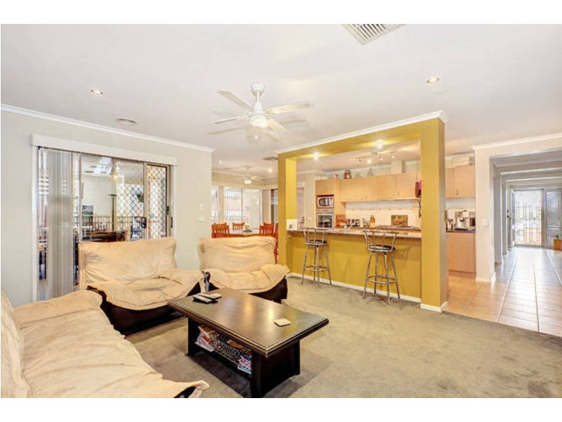 24 Scarlet Oak Avenue, Melton West VIC 3337