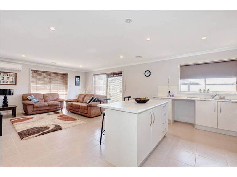 37 Colonus Street, Kurunjang VIC 3337