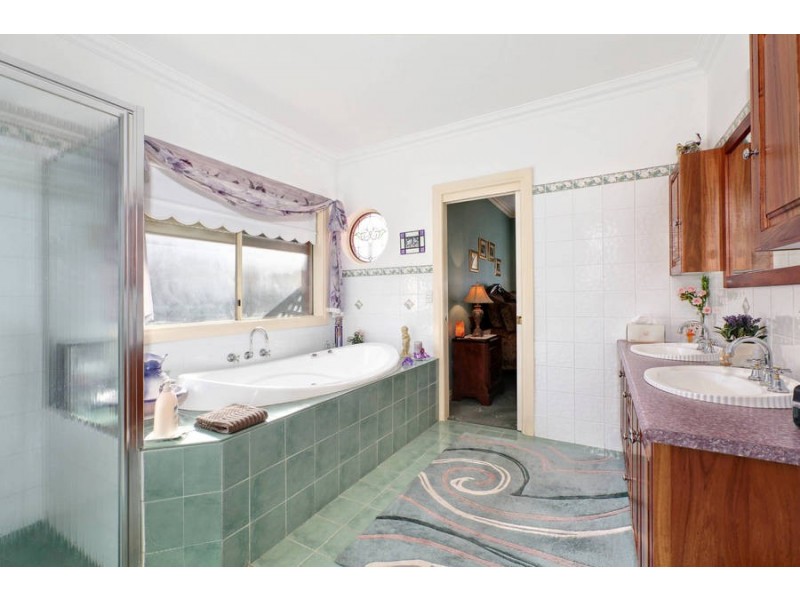 5 Princeton Avenue, Melton West VIC 3337