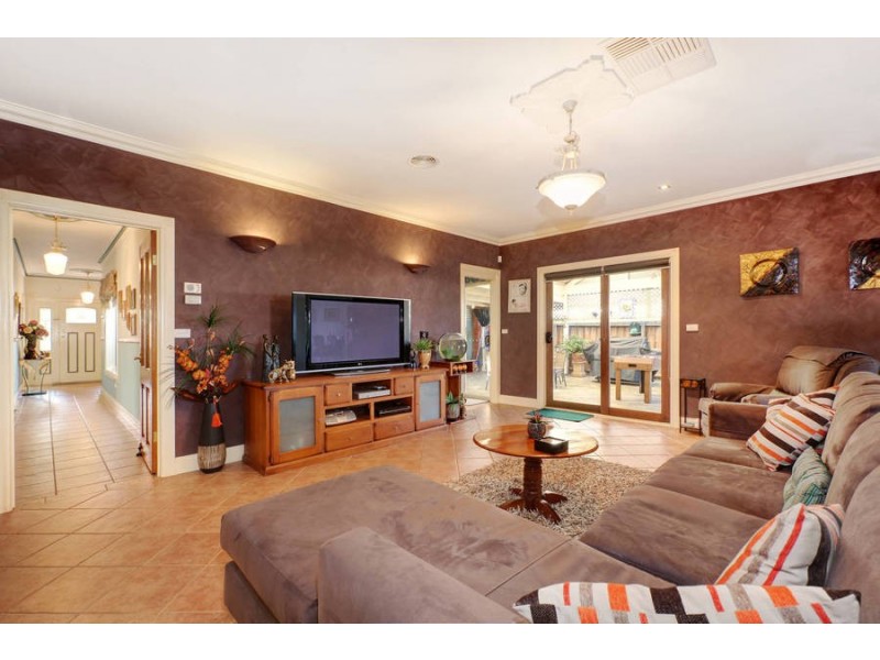 5 Princeton Avenue, Melton West VIC 3337