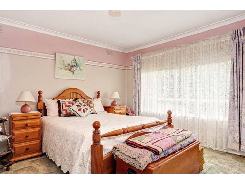 24 Kinloch Road, Melton VIC 3337