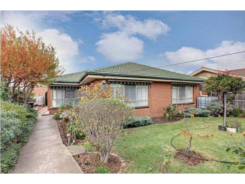24 Kinloch Road, Melton VIC 3337