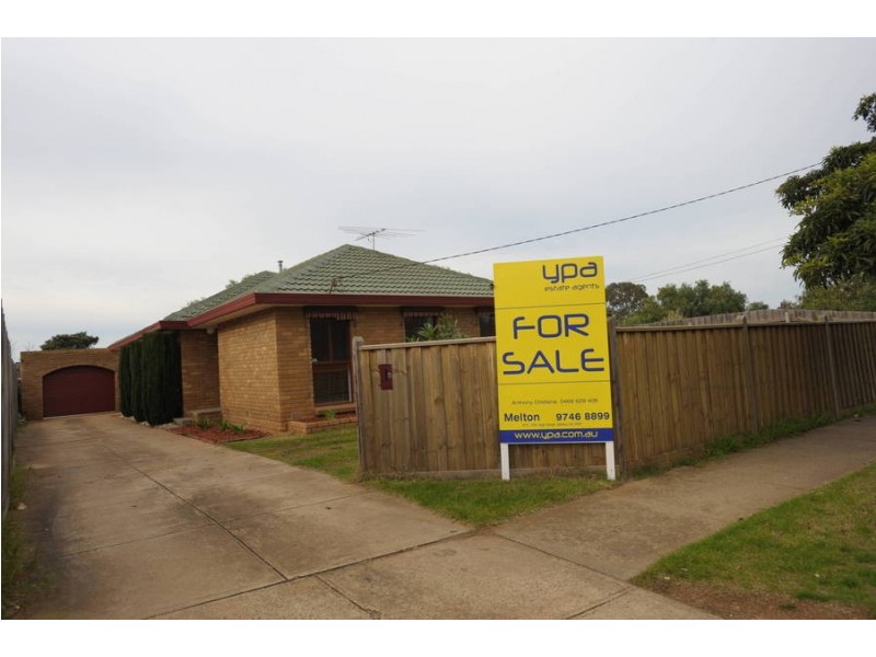 48 Coburns Rd, Melton VIC 3337