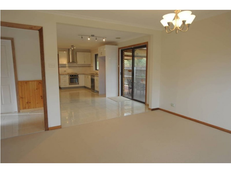 48 Coburns Rd, Melton VIC 3337