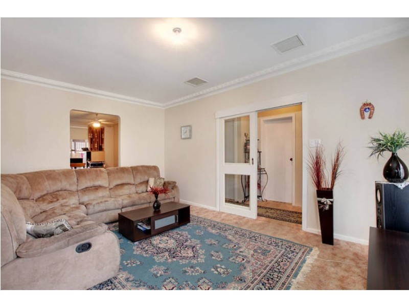 118 Barries Rd, Melton VIC 3337